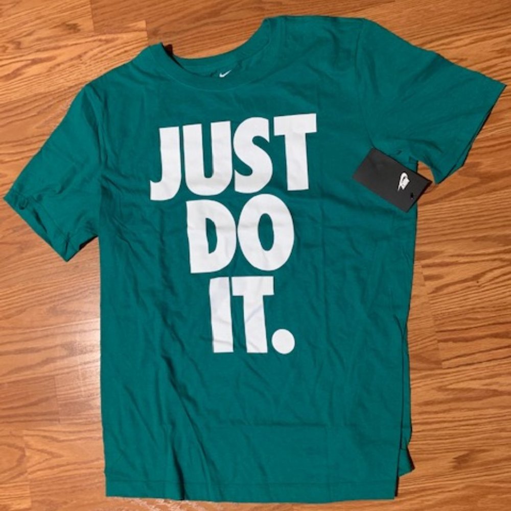 NIKE T - shirt